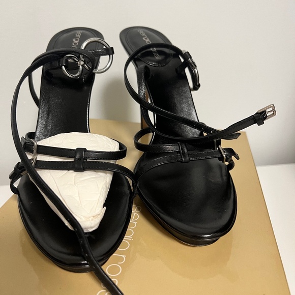 Sergio Rossi Ladies leather shoes NEVER WORN - Picture 2 of 9